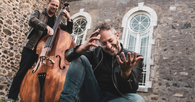 Nicolas Boulerice with Frédéric Samson “Maison de pierres — Confiné aux voyages”